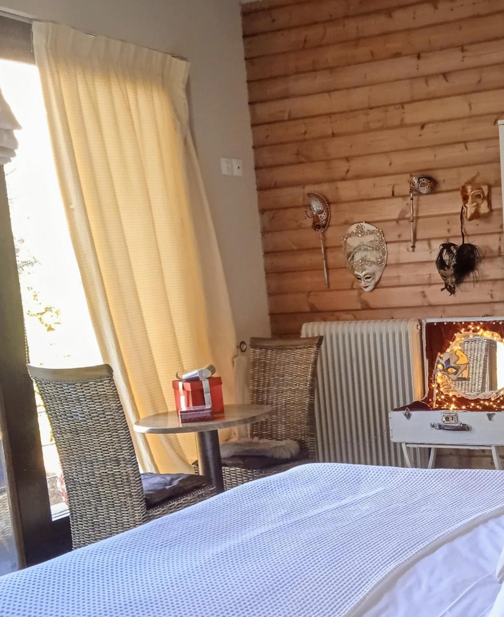 Enoro Hotel Pramanta Luaran gambar